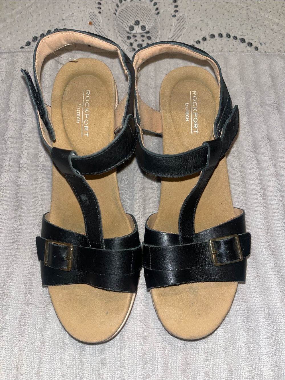 Rockport Black Leather T-Strap Buckle Comfort Sandals Size 7 1/2 Like New